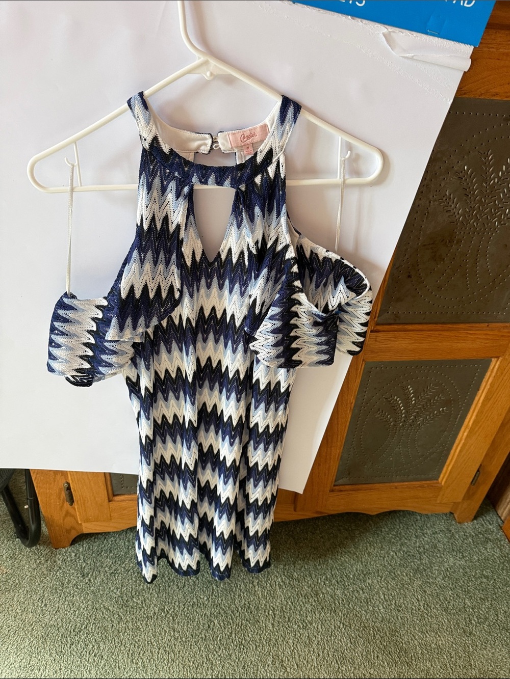 Candie's Navy & White Chevron Cold-Shoulder Dress size Medium EUC